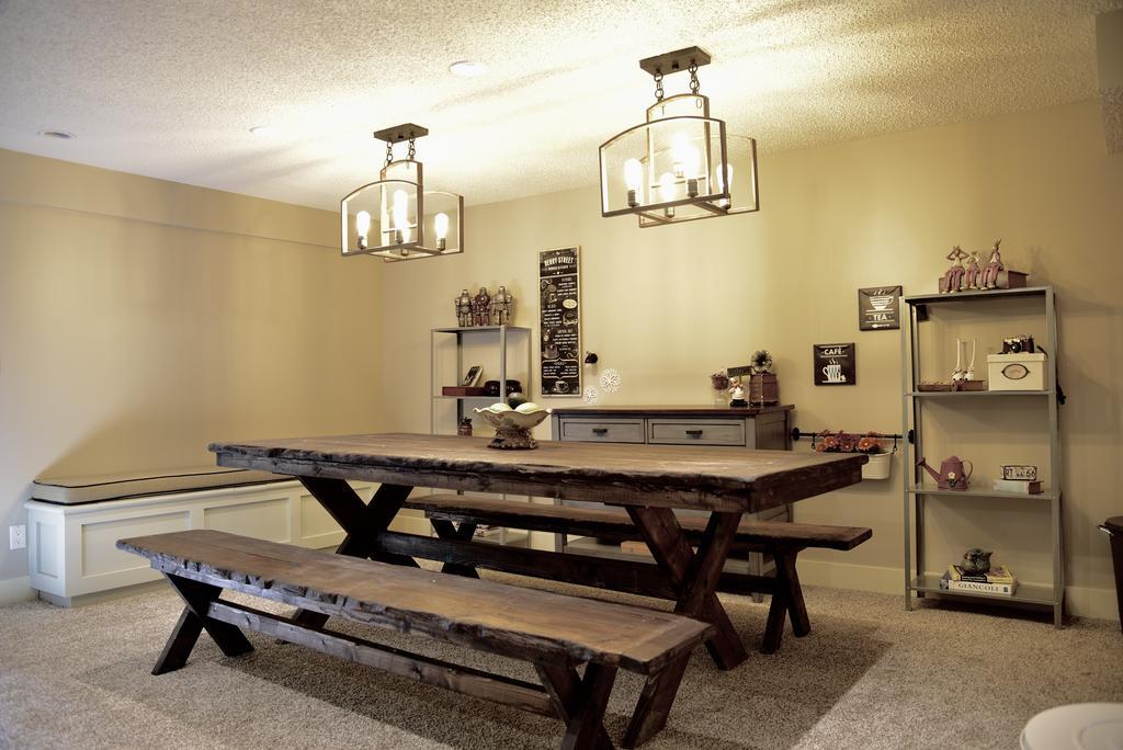 Calgary Cozy Home מראה חיצוני תמונה